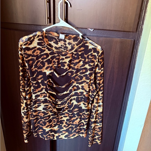 Tops - Leopard Print Long Sleeve Top